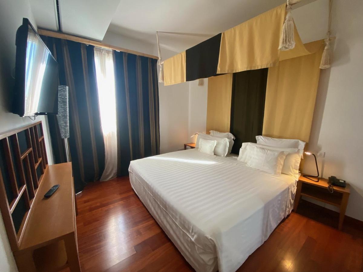 Card International Hotel Rimini Exterior foto