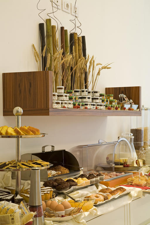 Card International Hotel Rimini Exterior foto